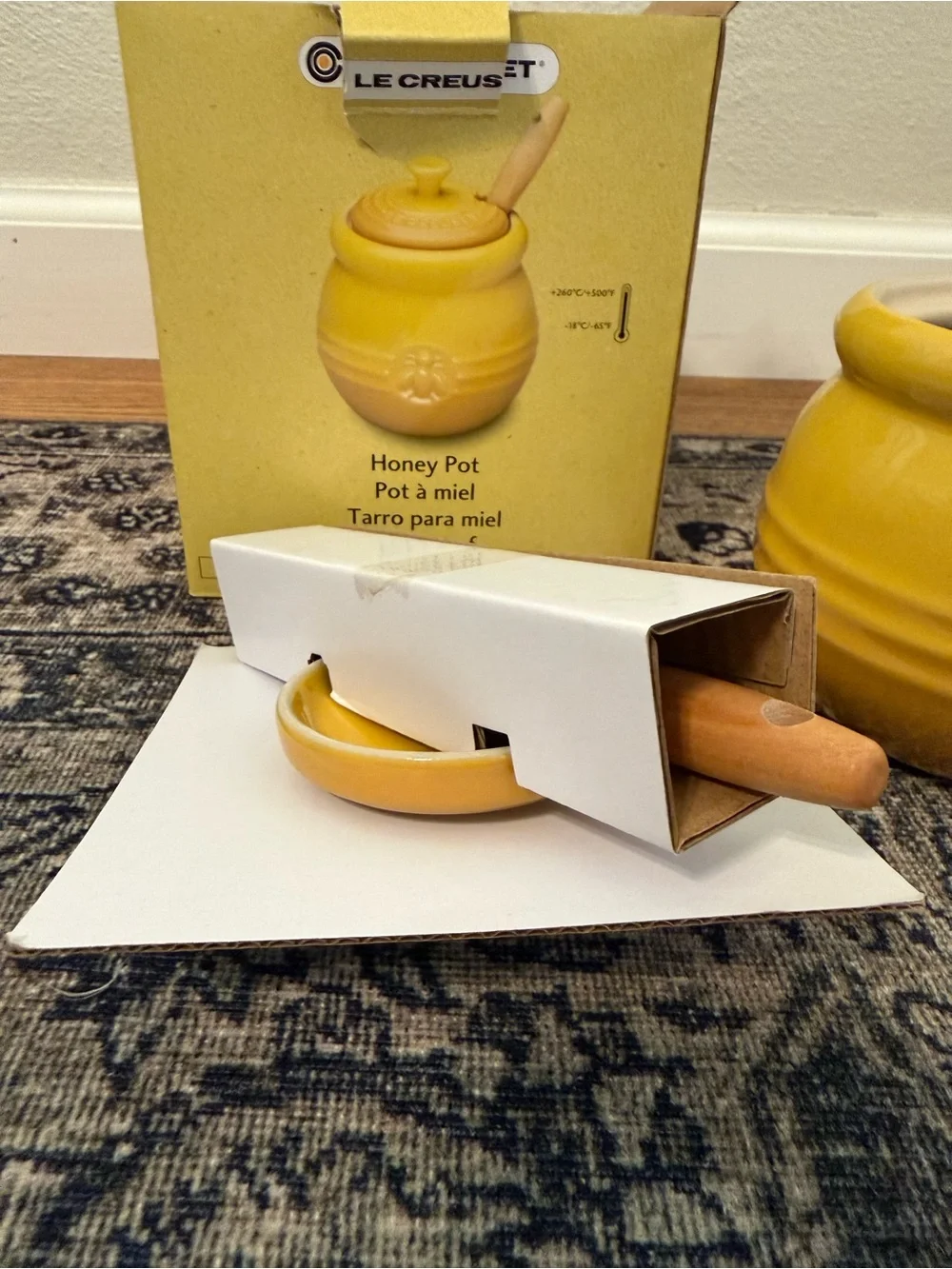 NEW Le Creuset Yellow Ceramic Honey Pot - Picture 4 of 4